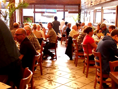 El Gusano es el restaurante mexicano que ha abierto sus puertas al público más recientemente en el área denominada Old Town de Oakland. 