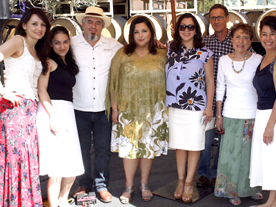 El sábado 26 de marzo, la familia Herrera organizó un evento especial de recaudación de fondos en Mi Sueño Winery. El evento presentó comida latina  en maridaje con vinos Mi Sueño y música en vivo. 