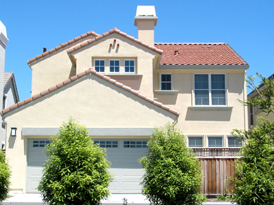 El precio promedio de un hogar en California de $450.000 es lo doble del promedio nacional.