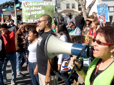 Protesters from immigrant groups gather at Mi Pueblo Foods store. The grocery chain is at center of an immigration and union conflict that has been running for many years. Photo: Dignity and Resistance Coalition.