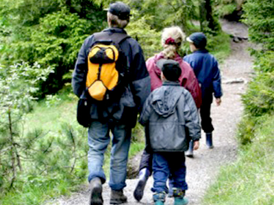 Disfruta de la época de invierno y sal a caminar con la familia a los parques regionales del Este de la Bahía.