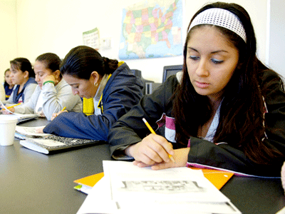 Una reciente encuesta realizada por la empresa encuestadora demócrata Beck Research confirma exactamente cuán importante es la educación para los hispanos en todo el país.