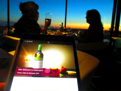 The View Skybar & Restaurant at the Riverton Hotel offers a spectacular sunset view of the harbor of Gothenburg.